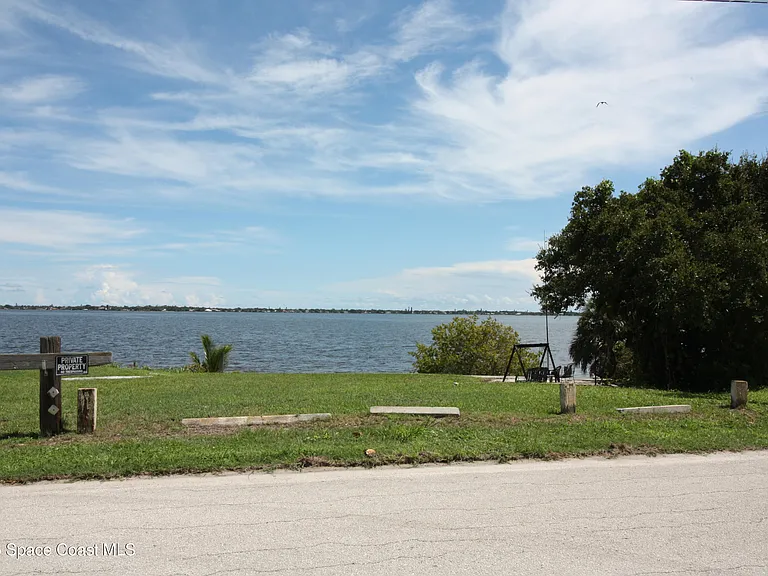 2910 Riverview Dr #B — Photo 22