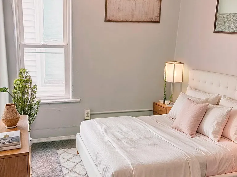 417 Fremont Ave NW — Photo 5