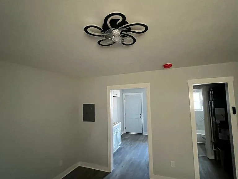 3010 Clopton St SW — Photo 3