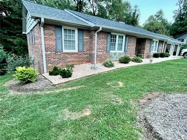 331 Kerry Ln, Wilkesboro, NC 28697