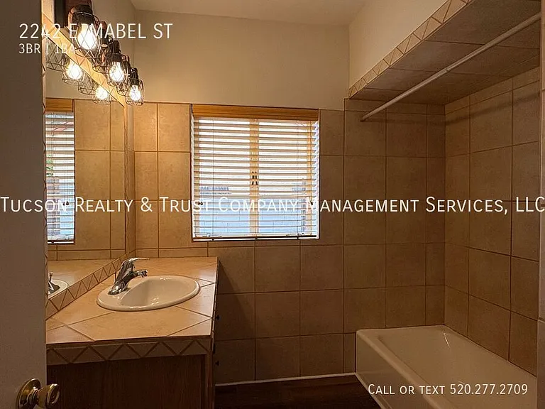 2242 E Mabel St — Photo 13