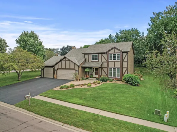 8450 135th St W, Apple Valley, MN 55124