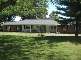 809 S Main St, La Moille, IL 61330