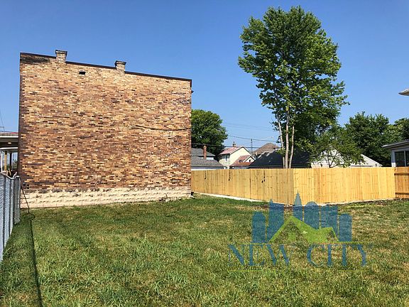 3rd image of 1044-1050 Sullivant Ave