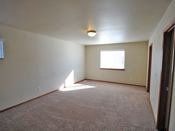5th image of 2210 191st Street Ct E