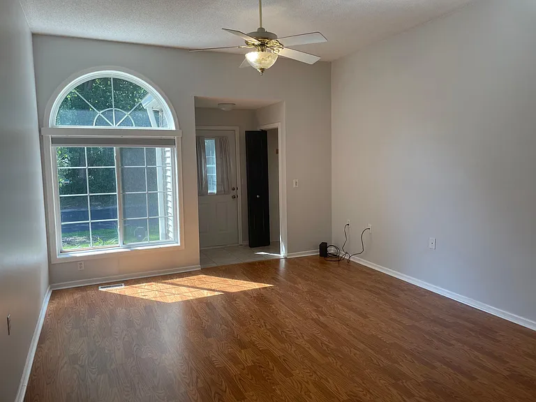 1364 Conservatory Ct — Photo 5