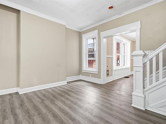 5th image of 37 S Franklin St