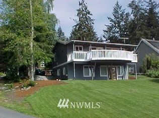 684 E Windmill Dr, Freeland, WA 98249