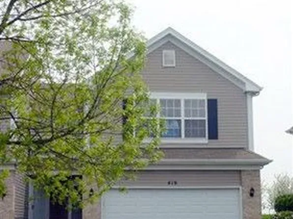 419 Windham Cove Dr, Crystal Lake, IL 60014