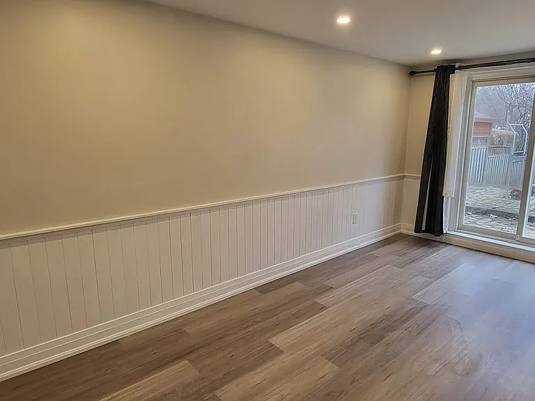 32 Albion St #LOWER — Photo 11