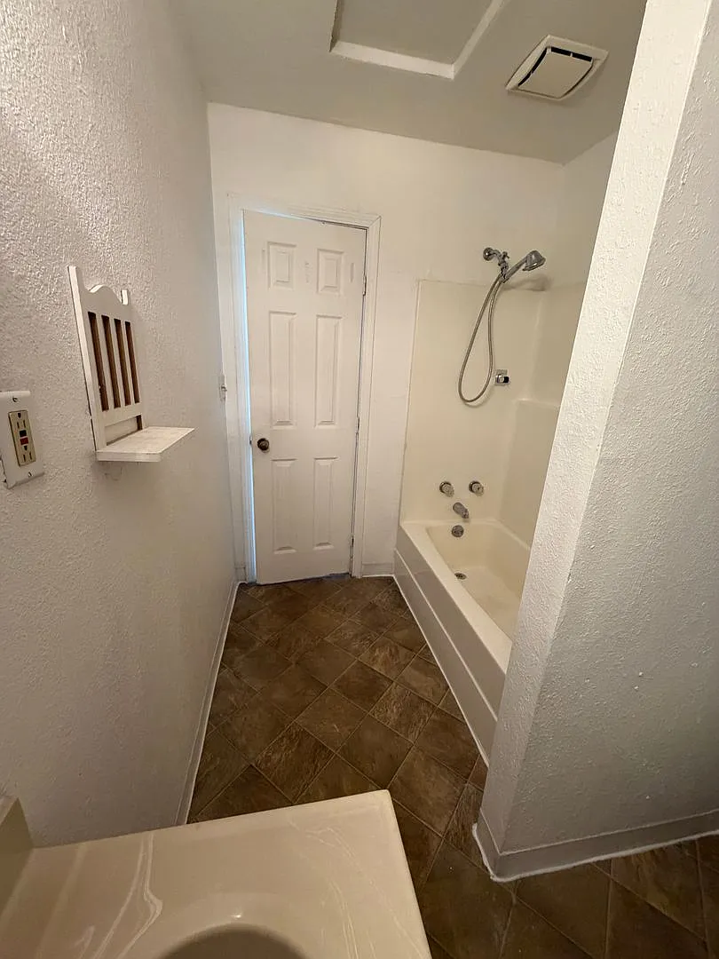 420 Cherry Street — Photo 3