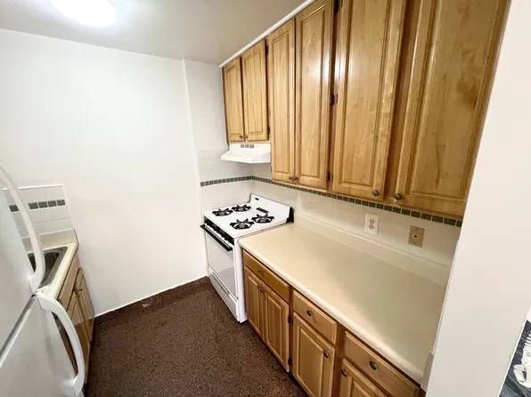 36-09 28th Avenue image 4 of 30