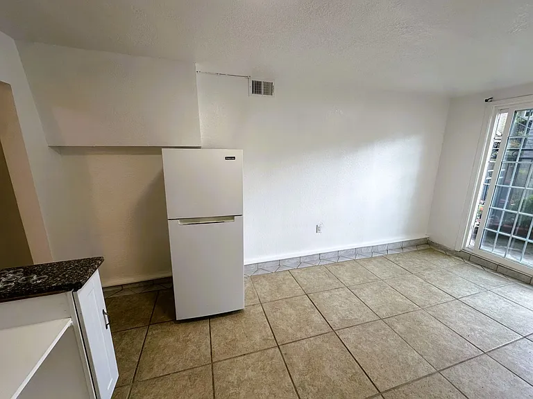 10701 San Pablo Ave — Photo 6