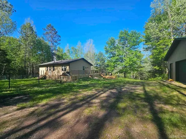 112 Kensington Dr, Crystal Falls, MI 49920