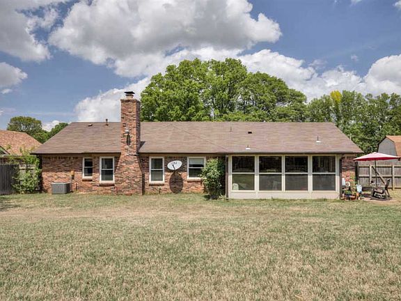 5th image of 6451 Briergate Dr