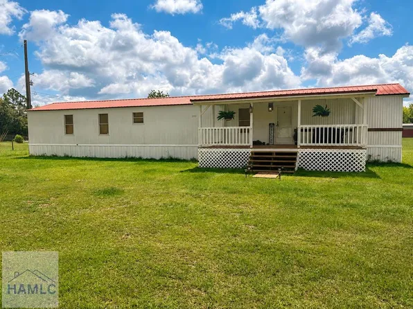 93 Whispering Pines Rd, Jesup, GA 31545