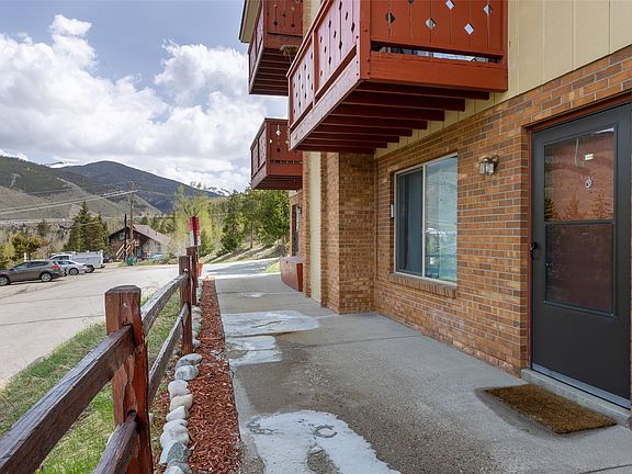 4th image of 180 Evergreen Rd Unit 105