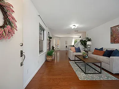 21 Marty Cir — Photo 2