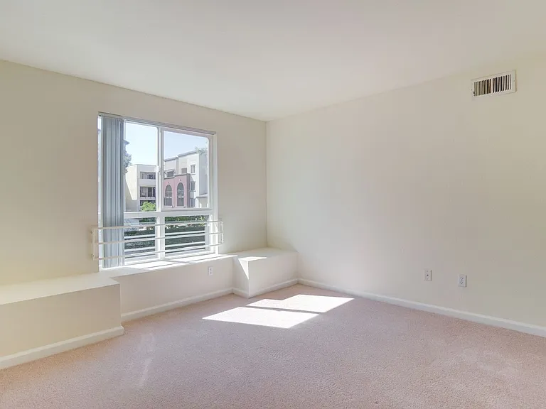 Kensington Place — Photo 27