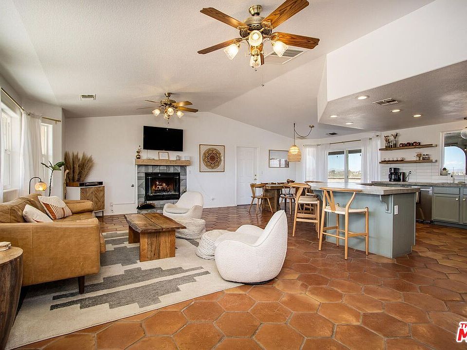 1st image of 72772 Nandina St