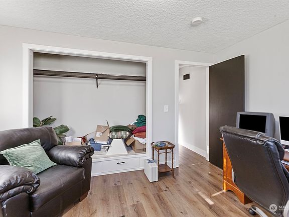 5th image of 5016 79th Avenue Ct E