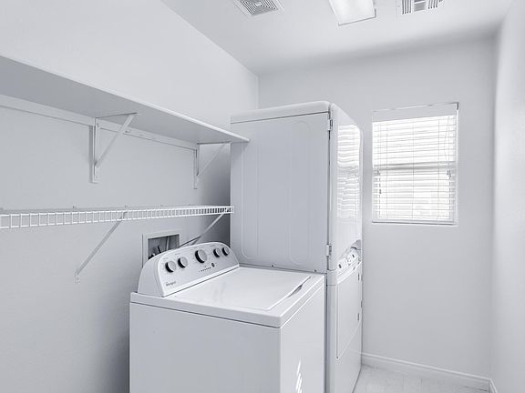 5th image of 10432 Holloway Heights Ave