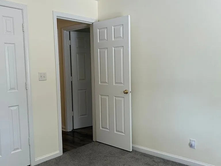 4320 Roundtable Ct — Photo 17