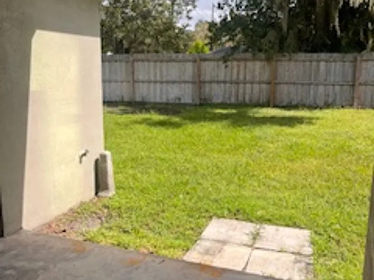 106 Drake St — Photo 25