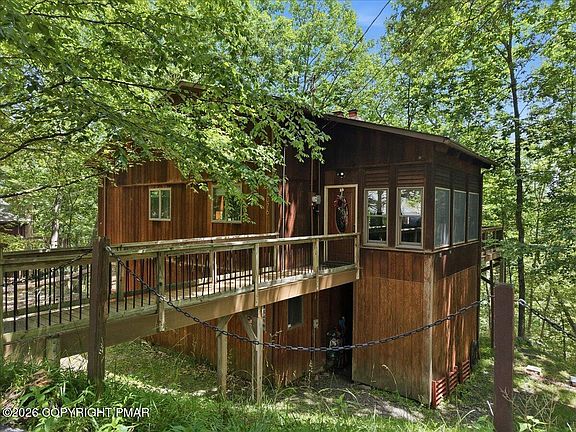 5th image of 1076 Porter Dr