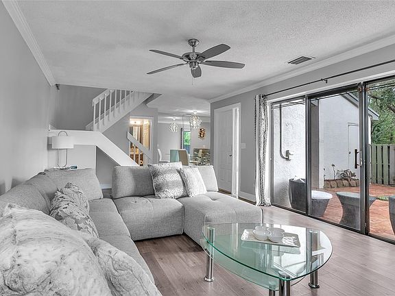 5th image of 3187 Cocoplum Circle #3187