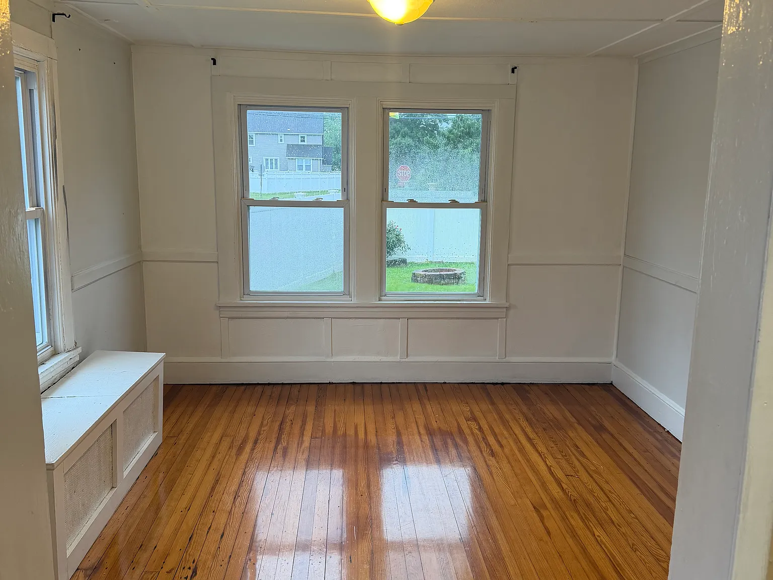 3 bed, 1100 sqft, $3,200 — Photo 3