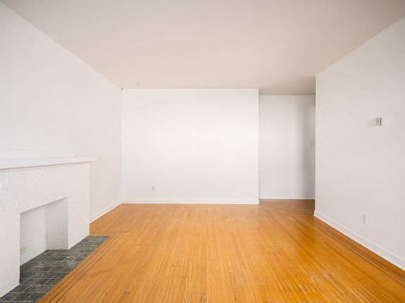 5th image of 735 Royal Ave #207
