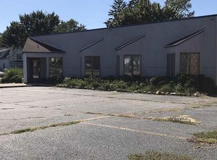 3105 N Prospect Rd, Peoria, IL 61603