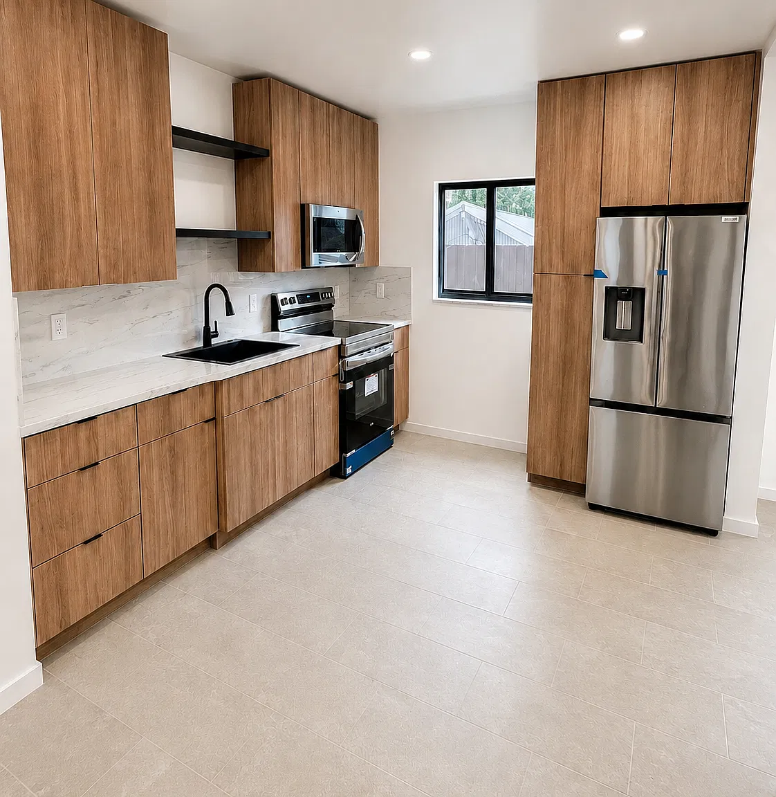2 bed, 800 sqft, $2,300 — Photo 1