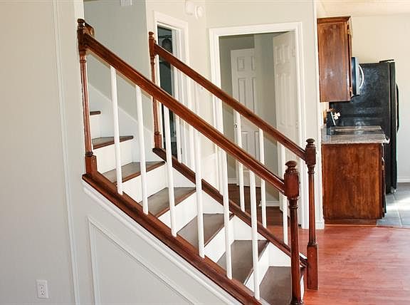 5th image of 701 Burr Oak Dr