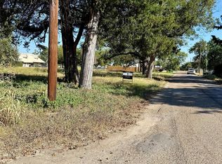 1001 N Jefferson Ave, Cameron, TX 76520