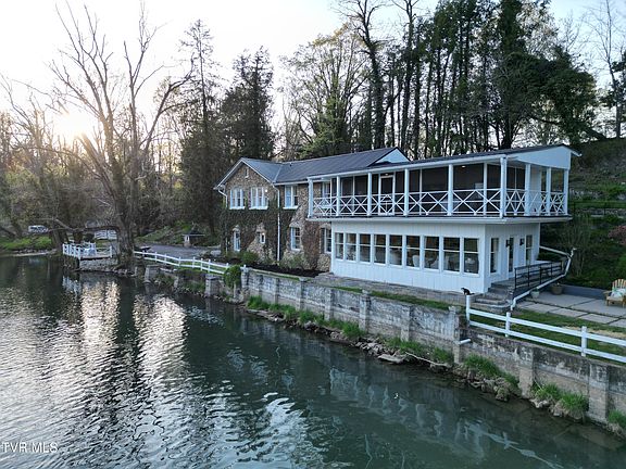 74th image of 1910 Riverside Rd