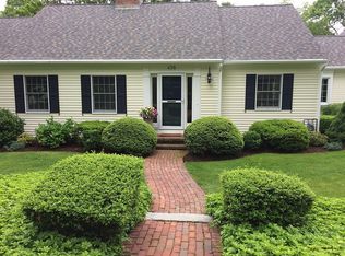 456 Bay Ln, Centerville, MA 02632