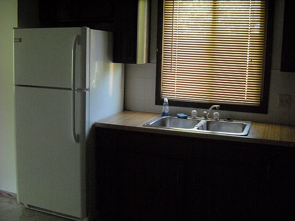 4th image of 308 W 24th St