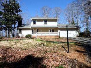 909 Timber Trl, Seneca, SC 29672