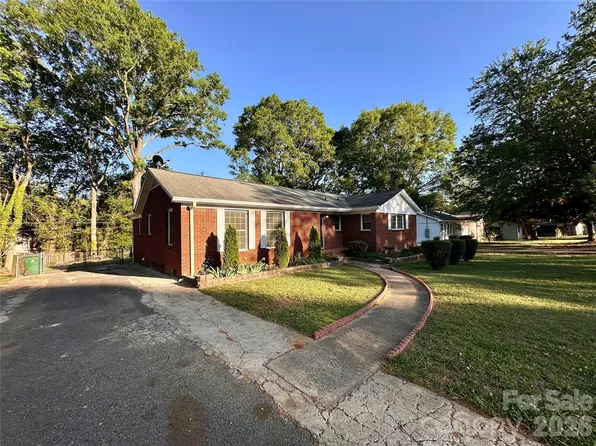 3220 Wiseman Dr, Charlotte, NC 28227