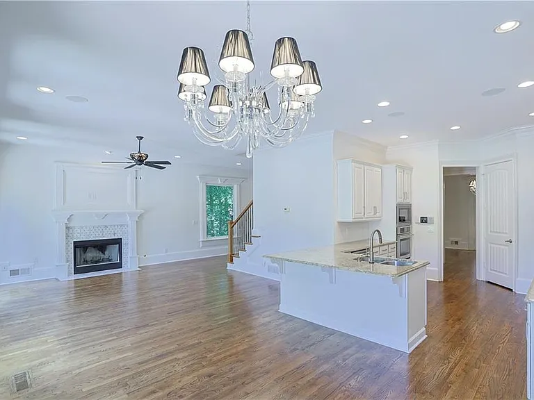 1296 Lenox Park Blvd — Photo 19