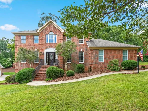 808 Anns Ct, Asheboro, NC 27205