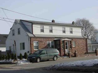 1188 Plainfield St, Johnston, RI 02919