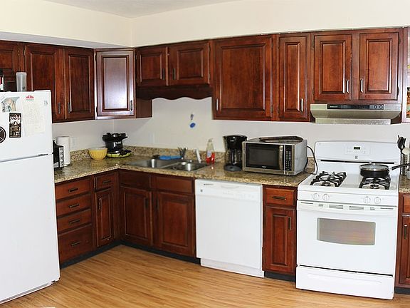 2nd image of 1835 Devra Dr