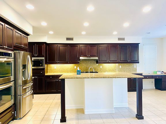 3rd image of 46393 Canyon Crest Ct