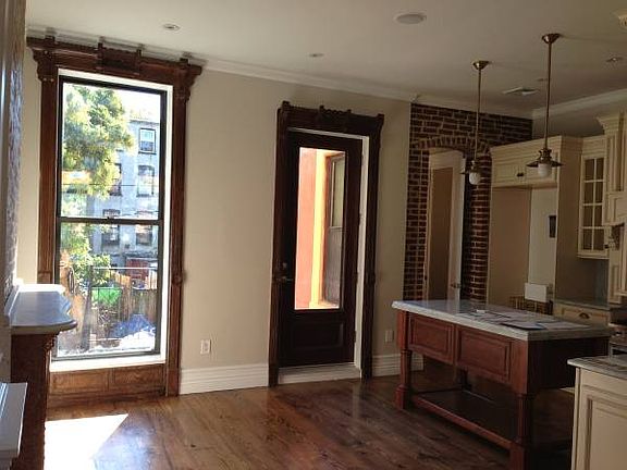 5th image of 84 Lexington Ave