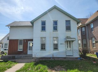 2201 W 2nd St, Davenport, IA 52802