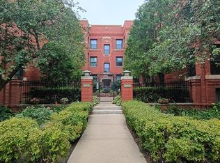 648 W Aldine Ave APT 1, Chicago, IL 60657