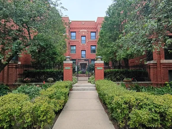 648 W Aldine Ave APT 1, Chicago, IL 60657